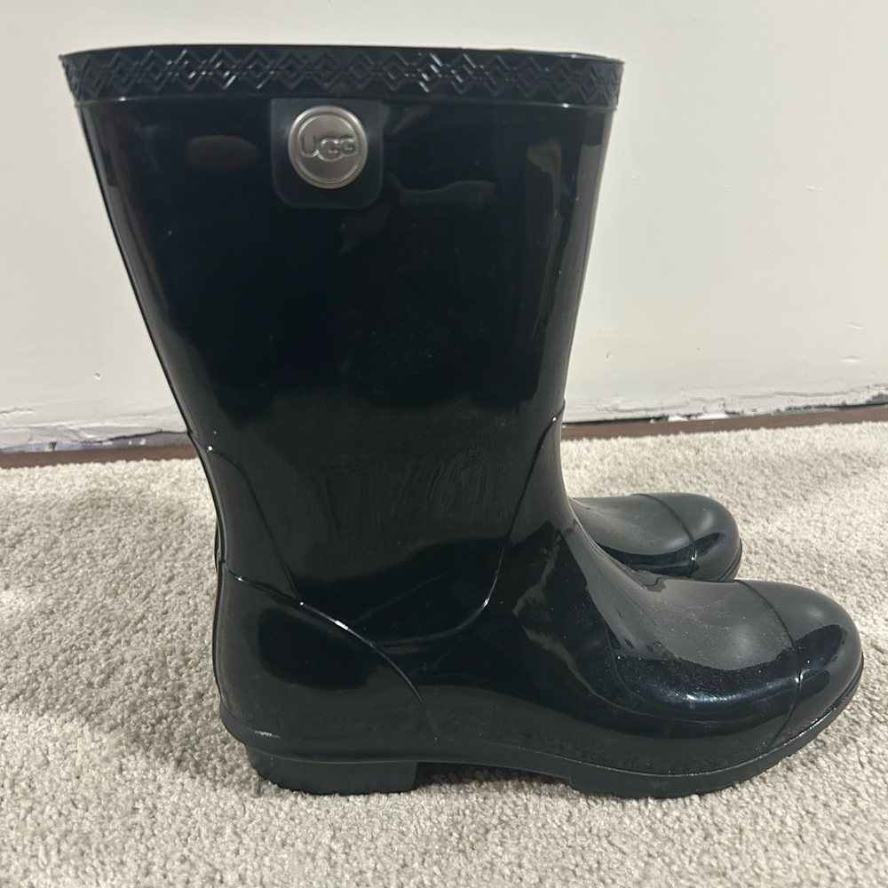 UGG Shiny black rain boots